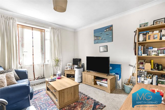 Flat for sale in Page Street, Mill Hill