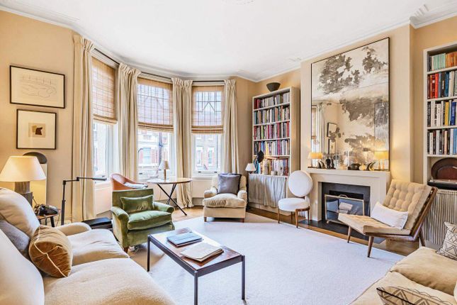 Flat for sale in Gondar Gardens, London