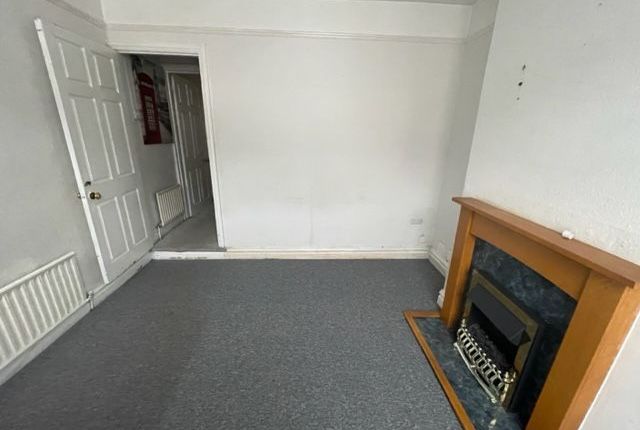 32 Whitby Road, Luton photo 5