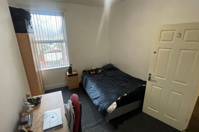 Shared accommodation to rent in Heathcote Street, Hull