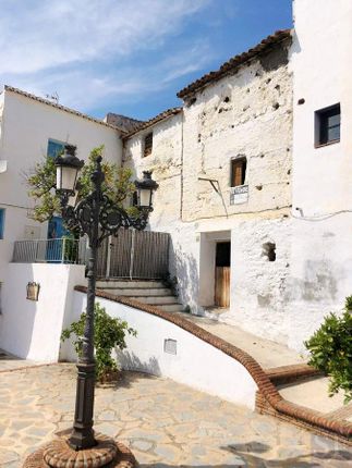 Thumbnail Town house for sale in Arenas, Andalusia, Spain