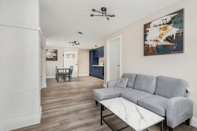 Flat Flat 3, 1, Kent Road, Orpington photo 2