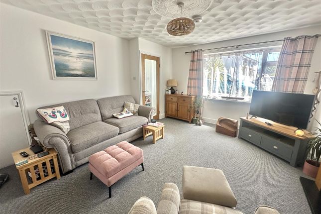 2, Old Roselyon Road, Par photo 4