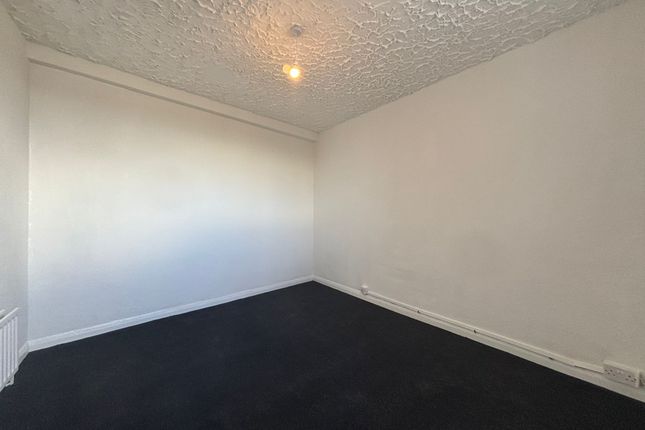48, Jubilee Cresent, Coventry photo 5