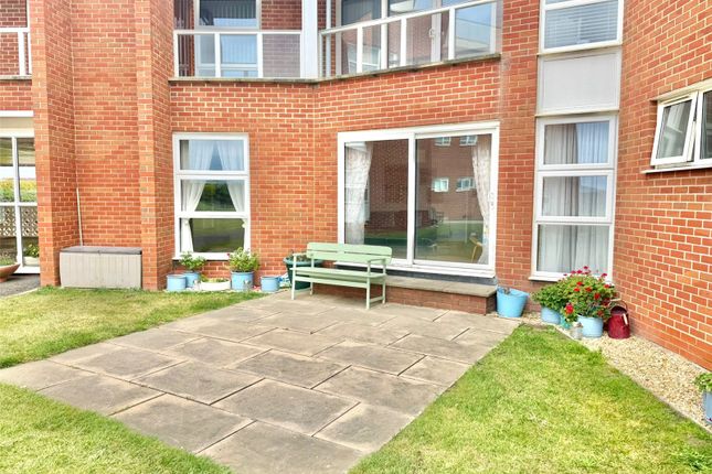 55, Camden Hurst, Lymington photo 2