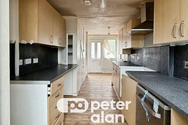7, Thames Close, Newport photo 5