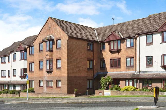 Flat for sale in Tanners Court, Thornbury