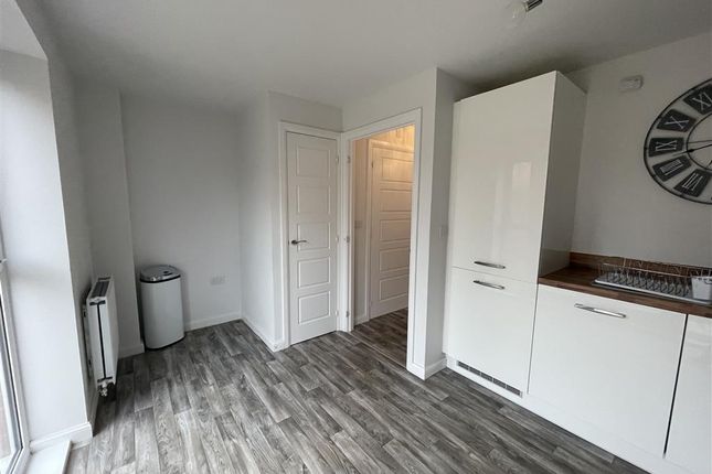 123, CWMBRAN photo 5