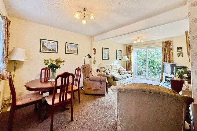 Shap Avenue, Altrincham photo 2