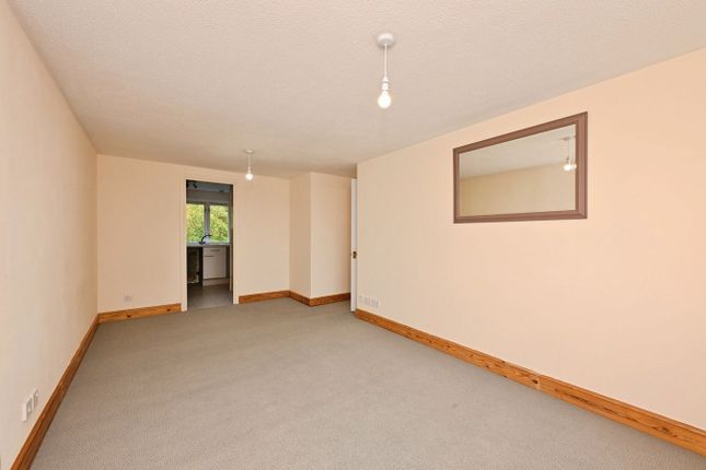Eleanor Way, Waltham Cross photo 3