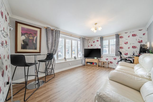 66, Colyers Lane, Erith photo 2