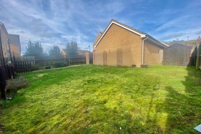 21, Silver Hill, Peterborough photo 3