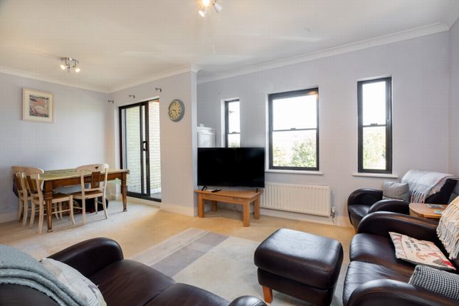22 Moyle Court, South Road, Hythe photo 3