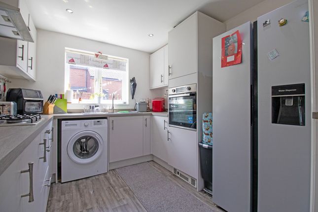 59 Willoughby Chase, Gainsborough photo 2