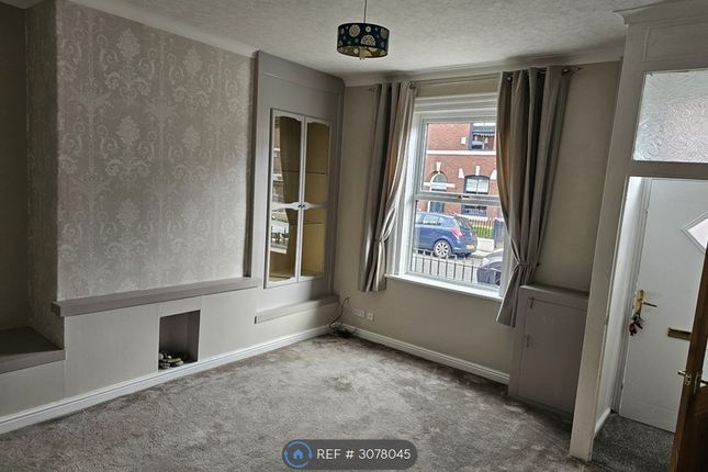 Radcliffe, Manchester photo 2