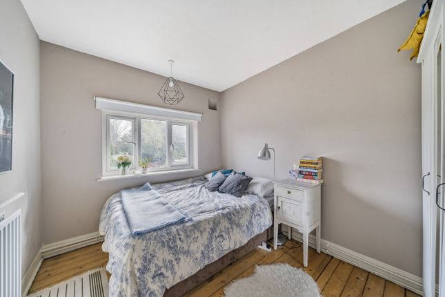 Terraced house to rent in The Vista, London