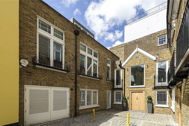 Mews house for sale in Montpelier Mews, Knightsbridge