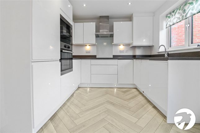 10, Boyce Road, Ebbsfleet Valley photo 5