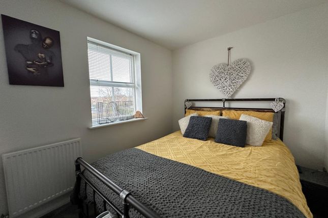 9 Guinevere Way, Leicester photo 2