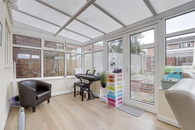 17 Wilfrid Grove, Nottingham photo 4