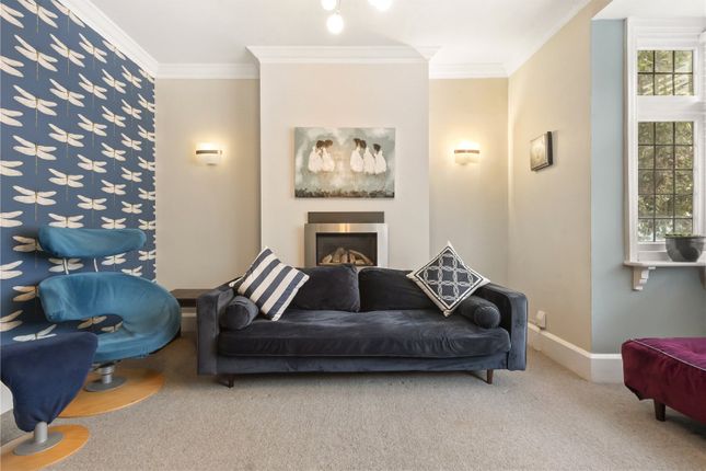 6, Clavering Avenue, London photo 3