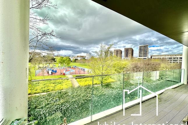 Flat for sale in Waterside Heights, Booth Road, London