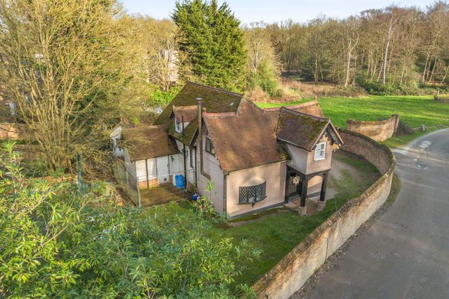 North Lodge, Warley Gap, Brentwood photo 4