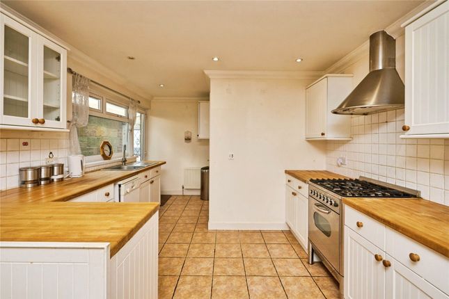 5, Lincoln Way, Isle of Wight photo 4