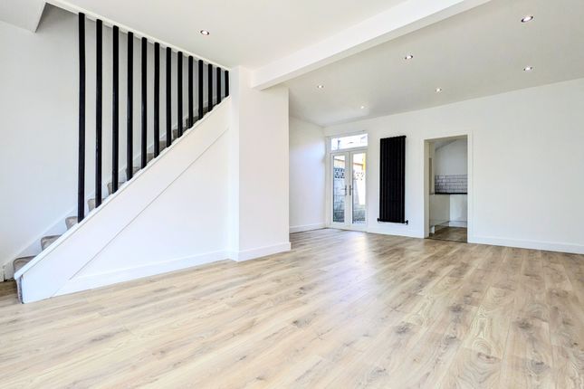 4 Nibloe Terrace, Merthyr Tydfil photo 4