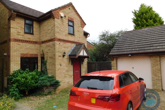 Detached house to rent in Meadenvale, Parnwell, Peterborough