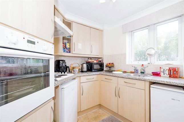 Flat for sale in East Terrace, Penzance, Cornwall