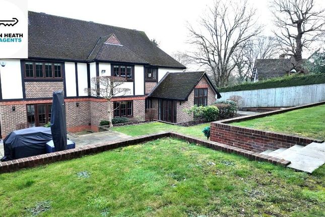 Mulberry House , Trumpsgreen Road, Virginia Water photo 2