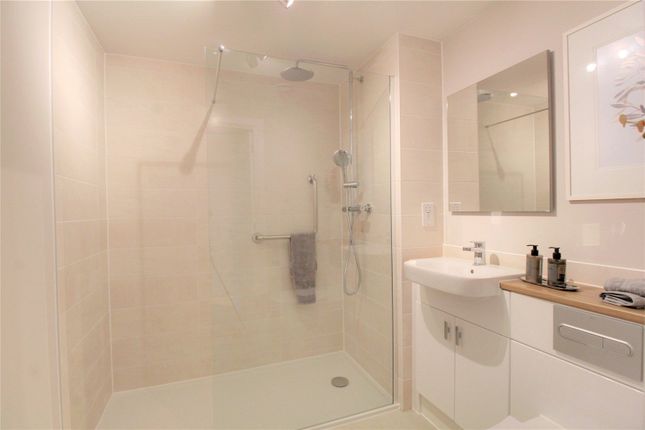 Apartment 1 Roslin Place,, Station Road, Hook photo 4
