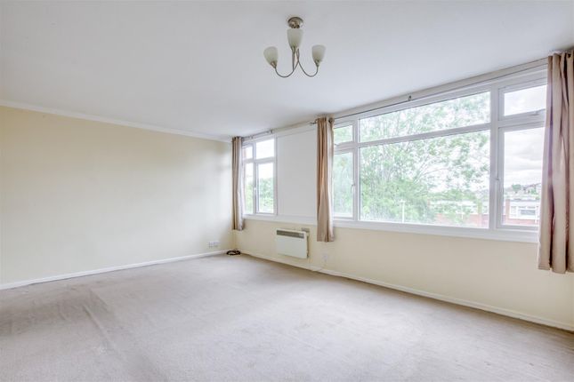 17, Hunters Hill, High Wycombe photo 2