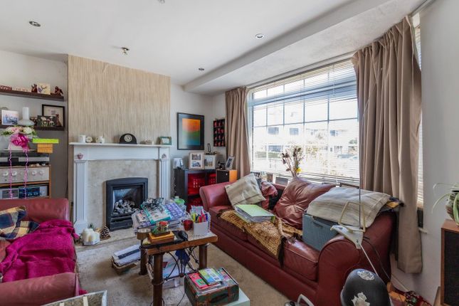 45, Sullivan Close, Penarth photo 4