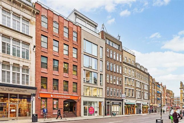 Flat to rent in Borough High Street, London SE1