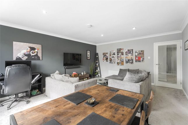 24/8, Parkgrove Road, Edinburgh photo 3