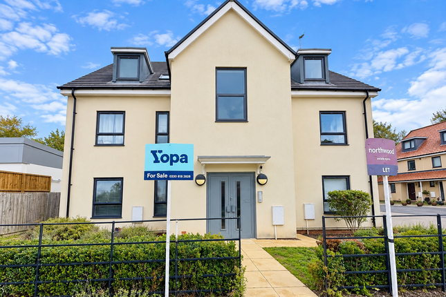 1-bed flat on Whitebridge Gardens, Bristol, £200,000