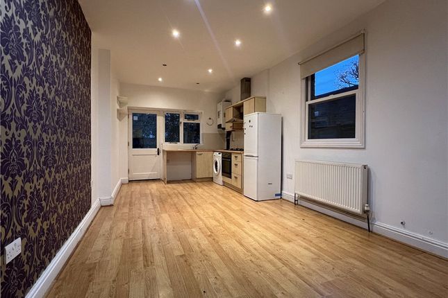 Northfield Avenue, Ealing photo 4