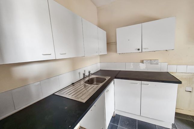 Flat 5, 29, Ely Road, Cardiff photo 3