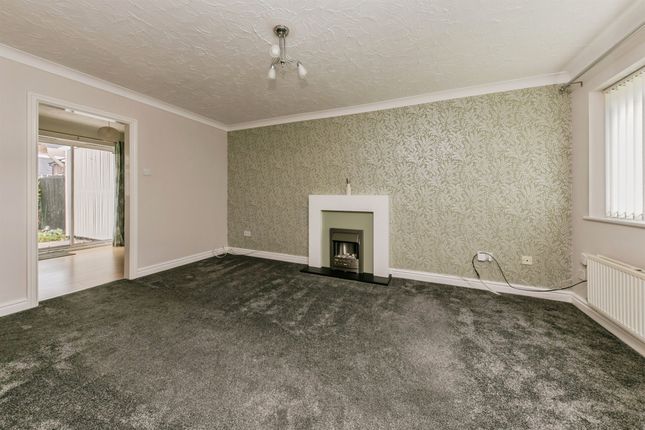 3, Stirling Close, Winsford photo 3