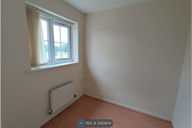 Wood Close, Kirkby, Liverpool photo 4