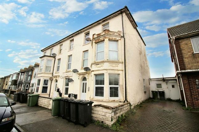 Thumbnail Flat for sale in Queens Road, Great Yarmouth