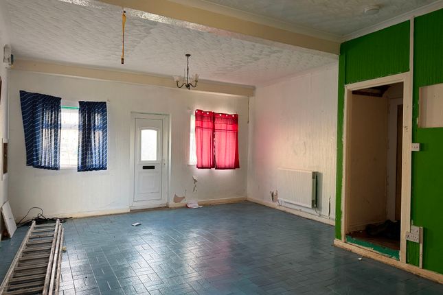 56 New Dock Road, Llanelli photo 3