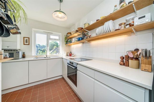Flat 5, Elliott House, Arbuthnot Road, London photo 2