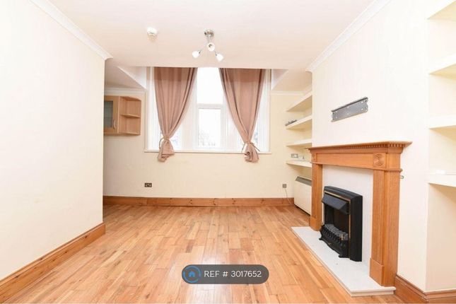 Alexandra Court, Alexandra Road, Farnborough photo 3