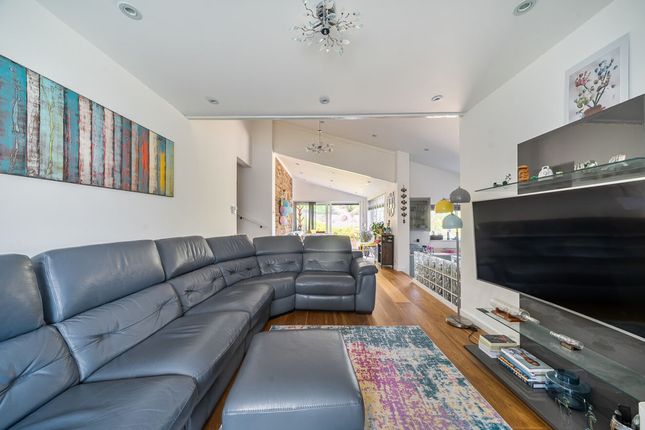 7A, Coombe Wood Hill, Purley photo 4