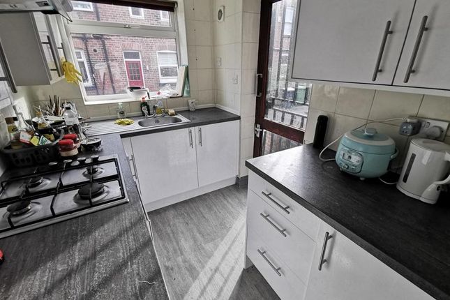 Ashville Grove, Leeds photo 2