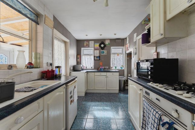 28, Glenwood Road, Ellesmere Port photo 3