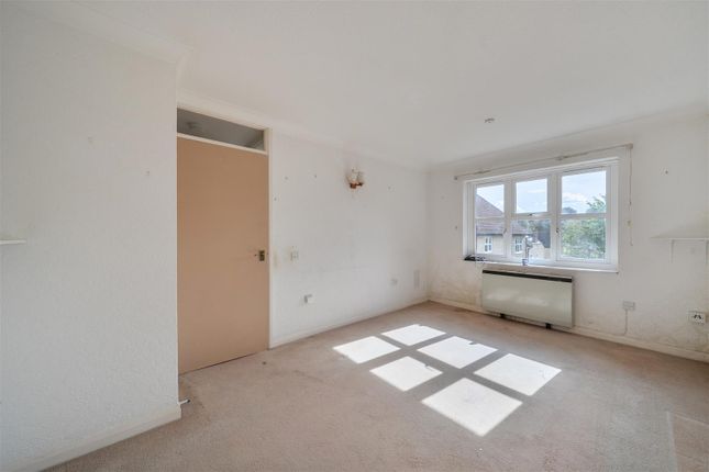 18, Hanover Court, Beaminster photo 2